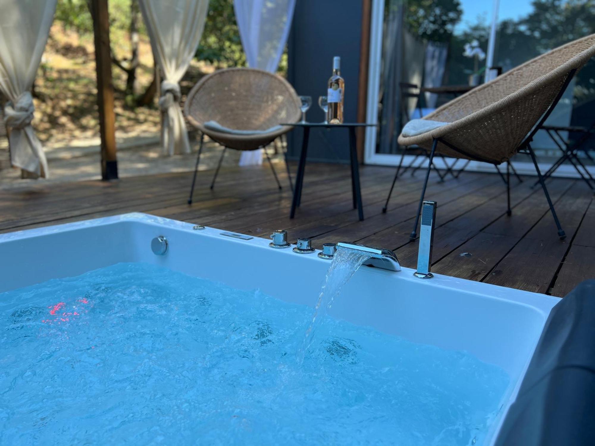 Superbe Cabane Jacuzzi Jardin Clim Wifi Parking Meyreuil Exterior photo